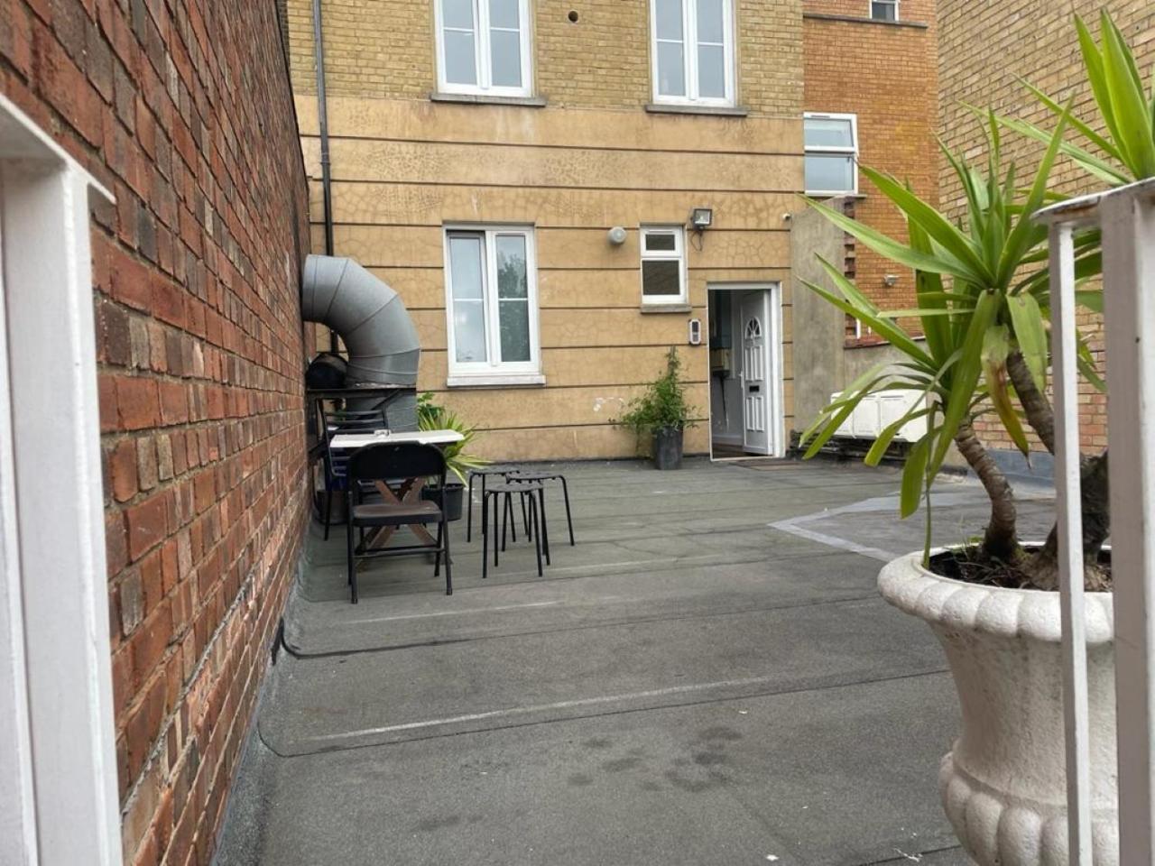 Studio Flat Without Kitchen At Kentish Town London Exterior photo